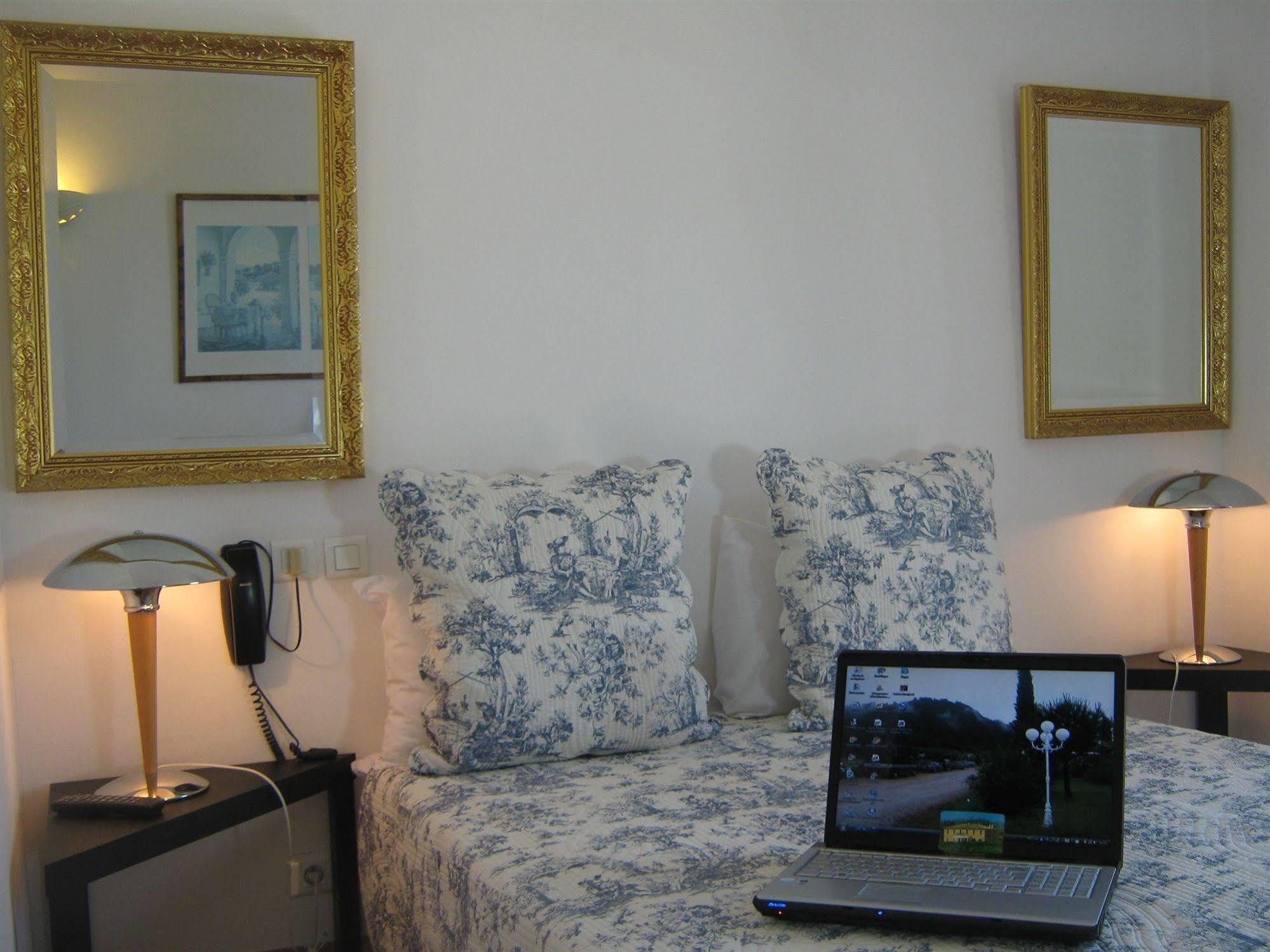 La Fontaine Hotel Видобан Екстериор снимка